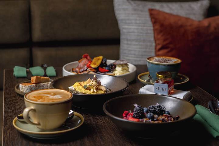 Breakfast/Coffee Service 98 of 115