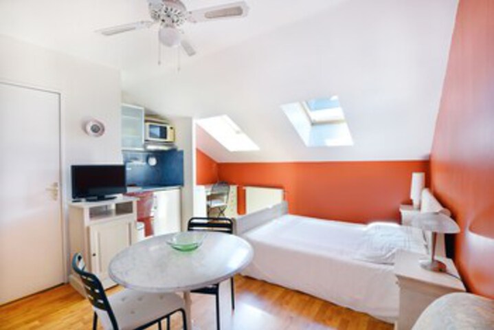 Room 16 of 17