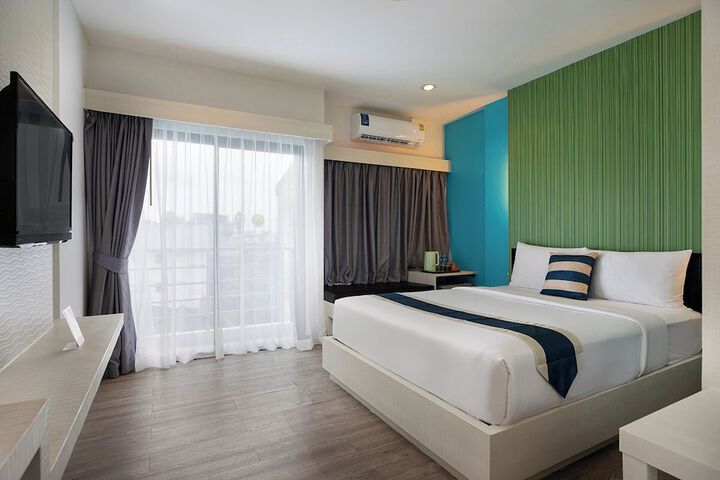 Room 16 of 39