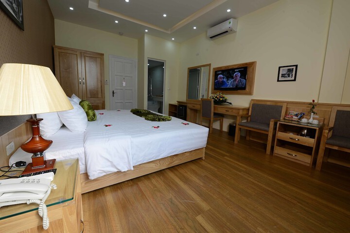 Room 10 of 52