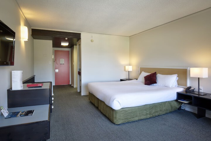Room 10 of 61