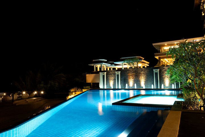 Pool 51 of 113