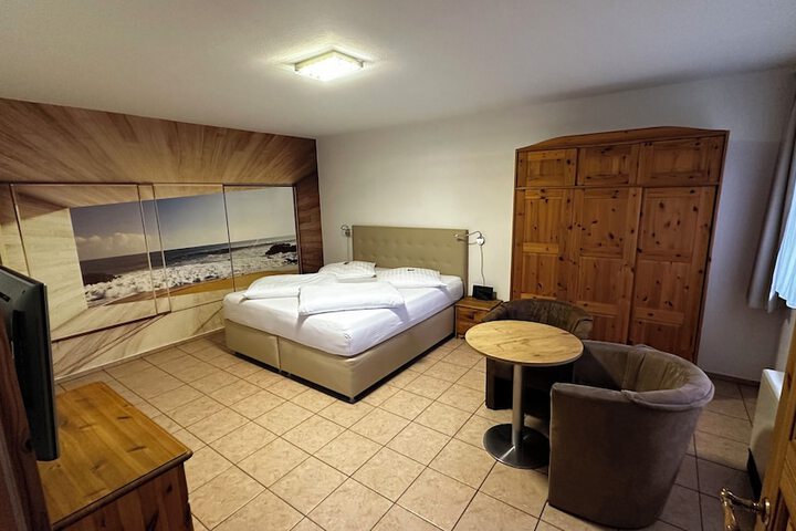 Room 20 of 81
