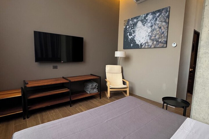 Room 10 of 23