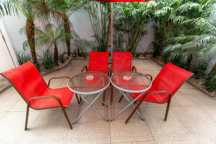 Hotel Exterior 33 of 36