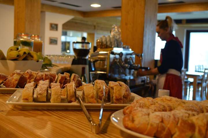 Breakfast/Coffee Service 24 of 25