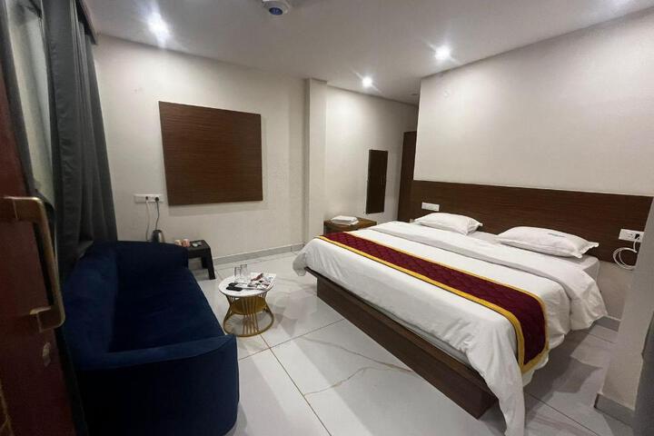 HOTEL SVR GRAND