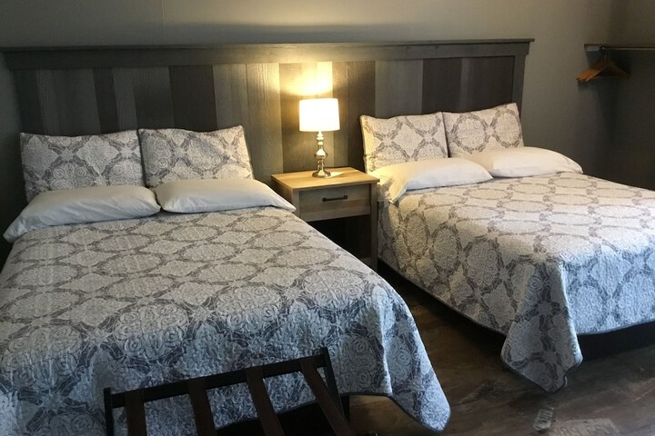 Room 5 of 61