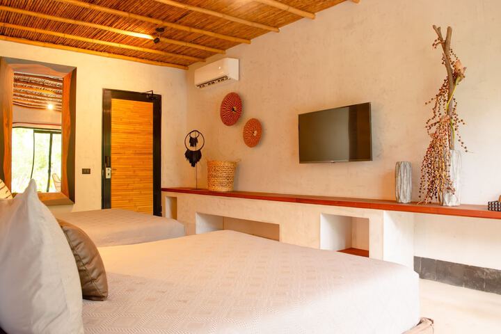 Room 8 of 26