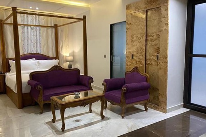 Room 20 of 27