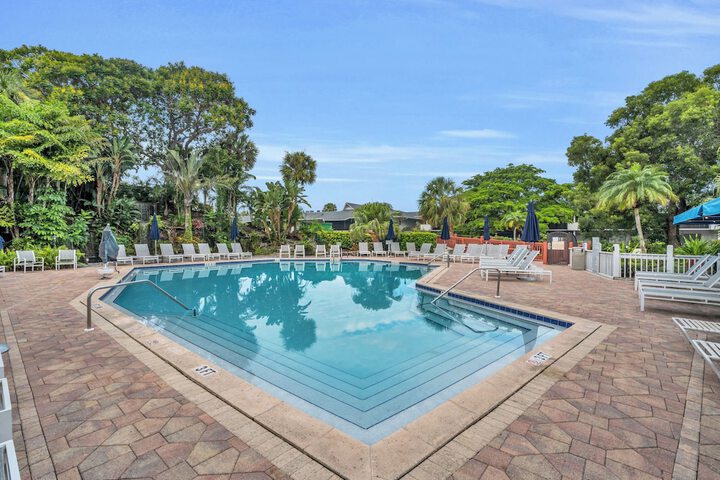 Pool 52 of 70