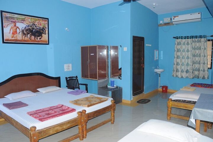 Room 8 of 24
