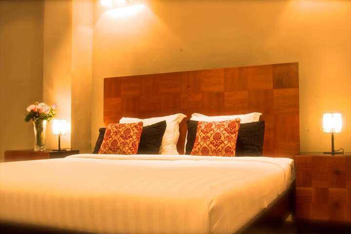 Room 3 of 63