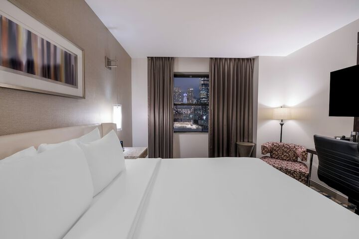 Room 82 of 166