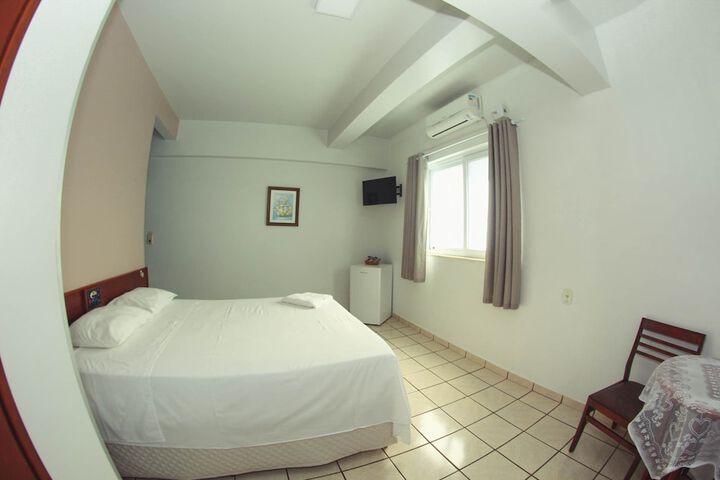 Room 16 of 29