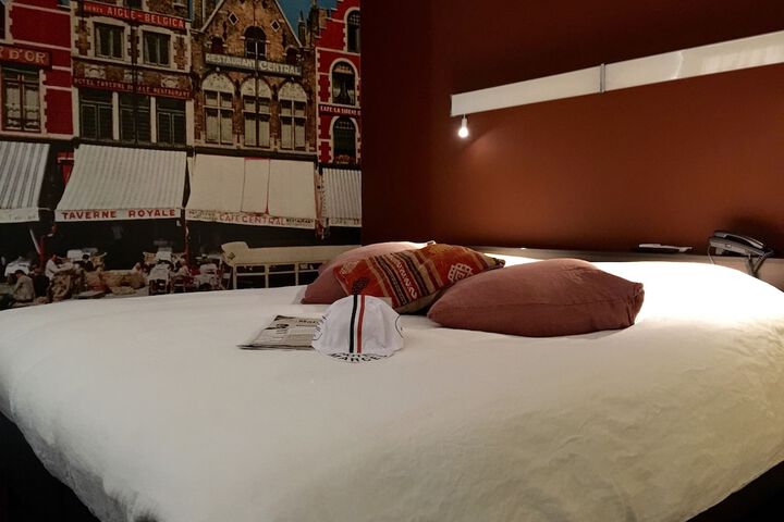 Room 11 of 62