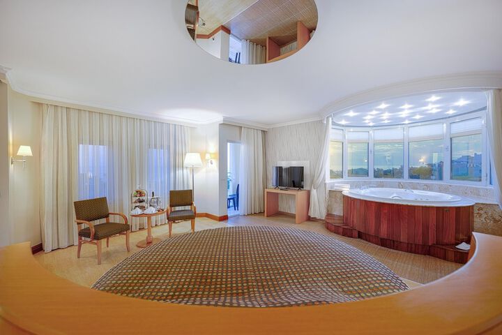 Room 40 of 321