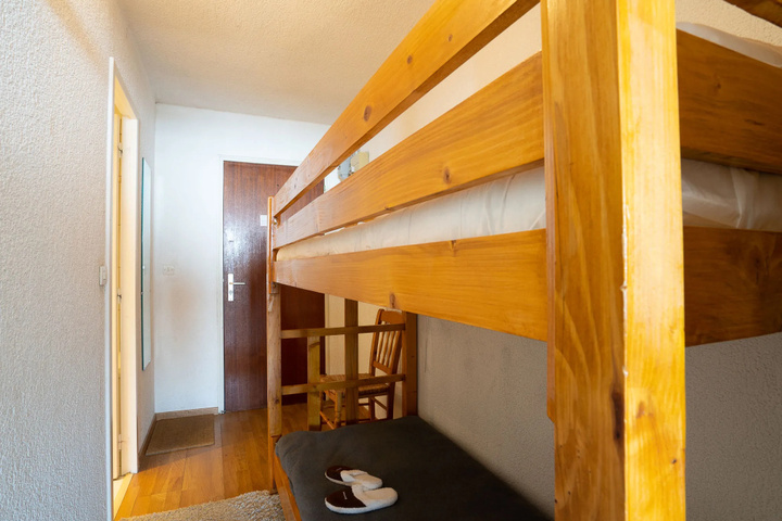 Room 11 of 19