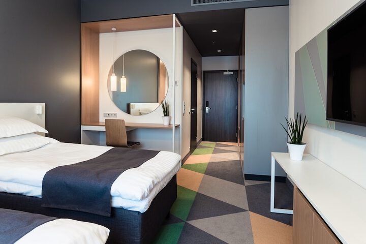 Room 6 of 41