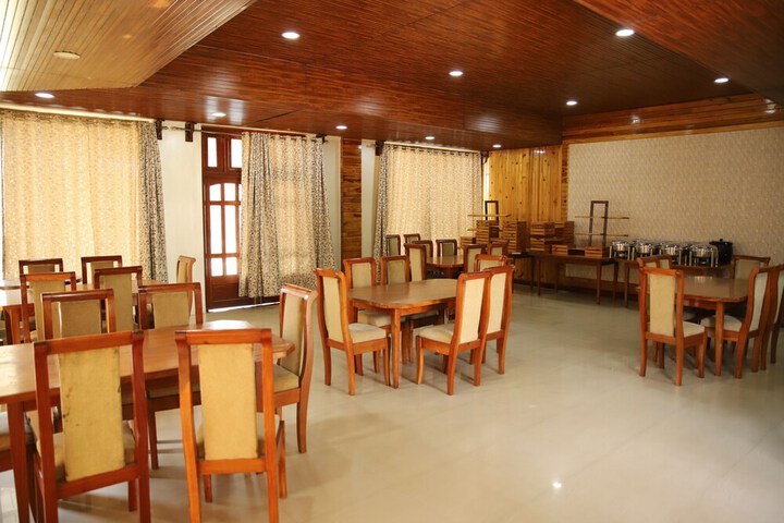 Ballroom/Hall 46 of 68