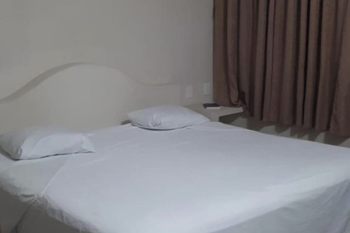 Room 14 of 38