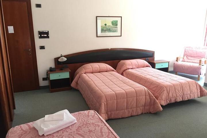 Room 15 of 18