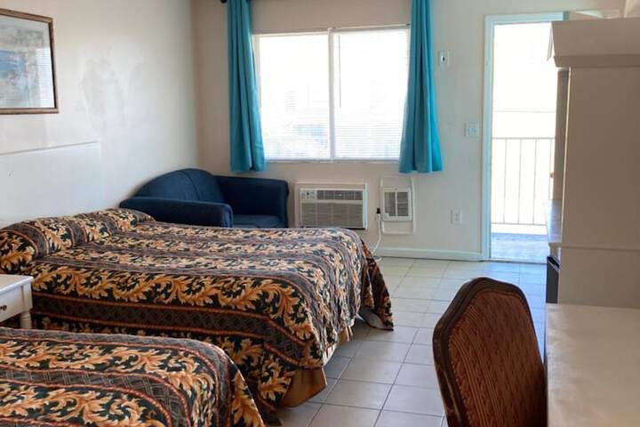 Room 9 of 53