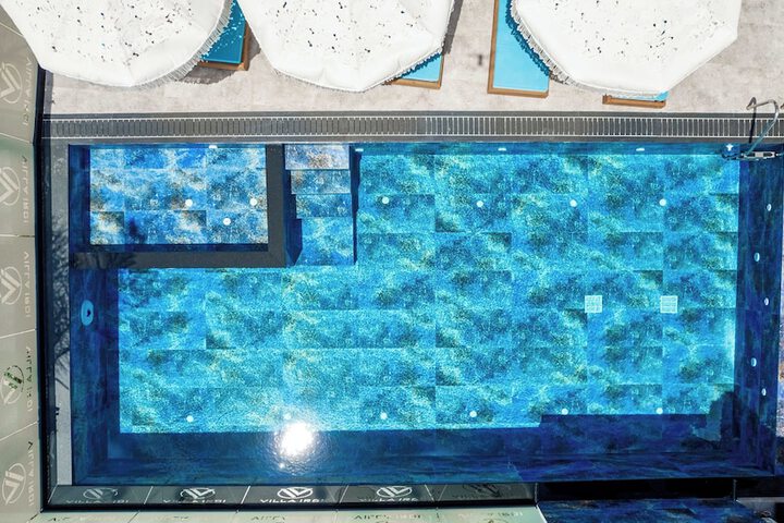 Pool 61 of 86
