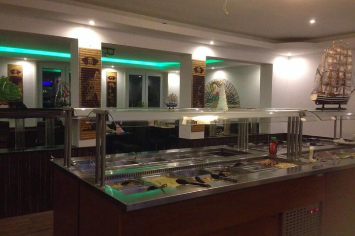 Dining 7 of 10