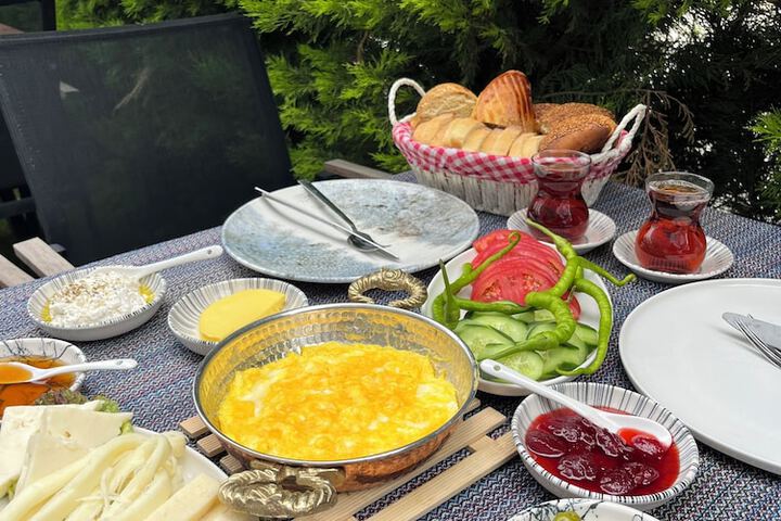 Breakfast/Coffee Service 57 of 59