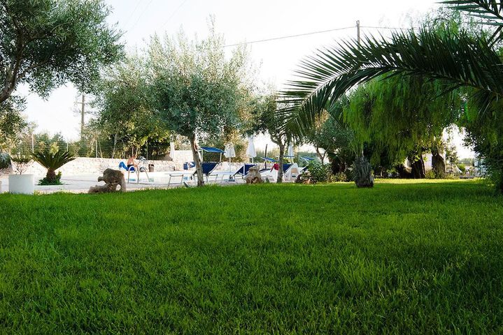 Hotel Exterior 55 of 64