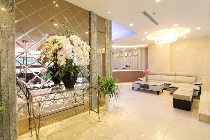 Hotel 2 of 64