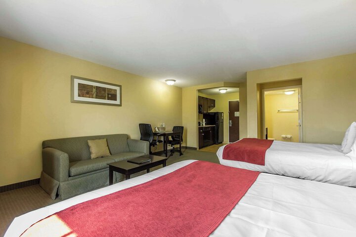 Room 27 of 71