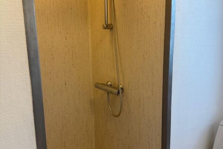 Room 10 of 11