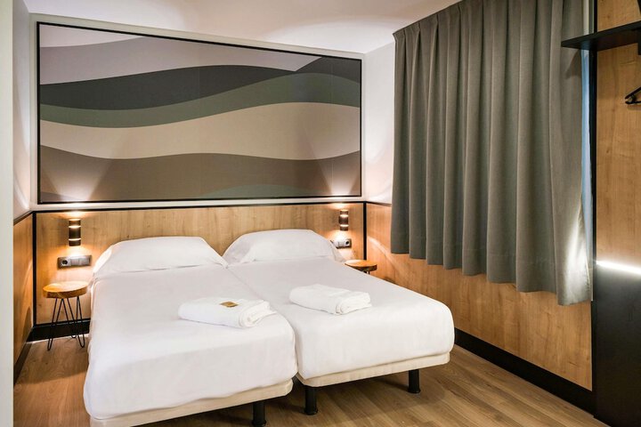 Room 45 of 108