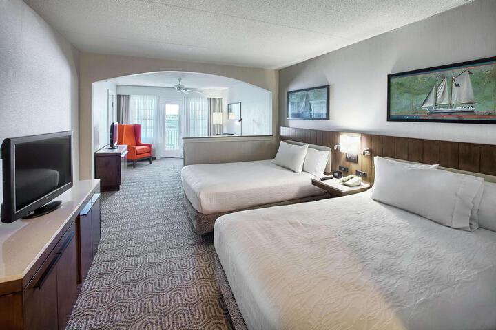 2 Queen Beds Balcony (2 of 16)