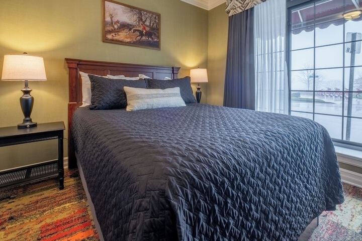 Room 107 of 251
