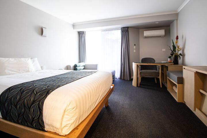 Room 12 of 36