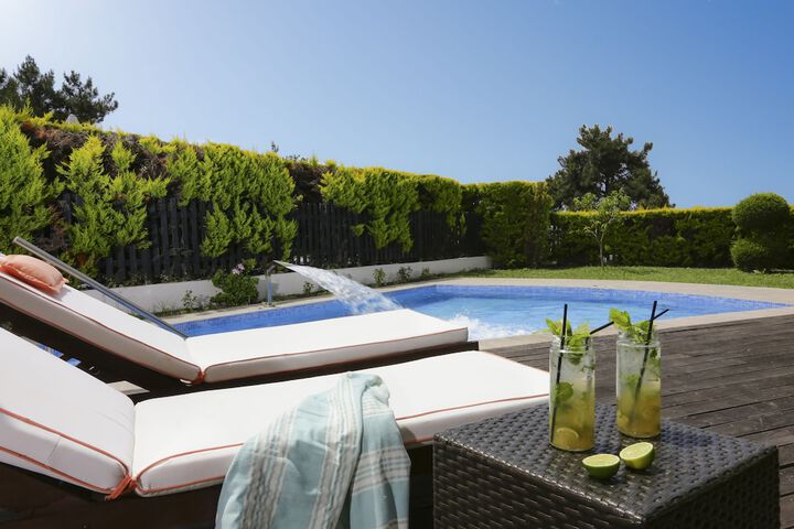 Hotel Pool