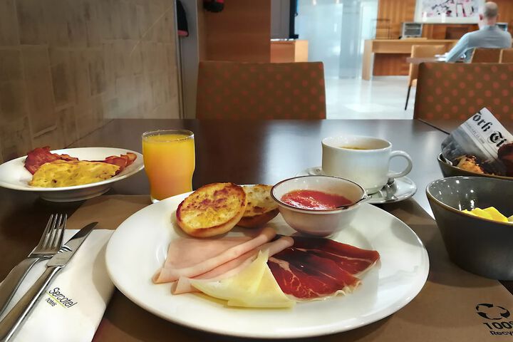 Breakfast meal