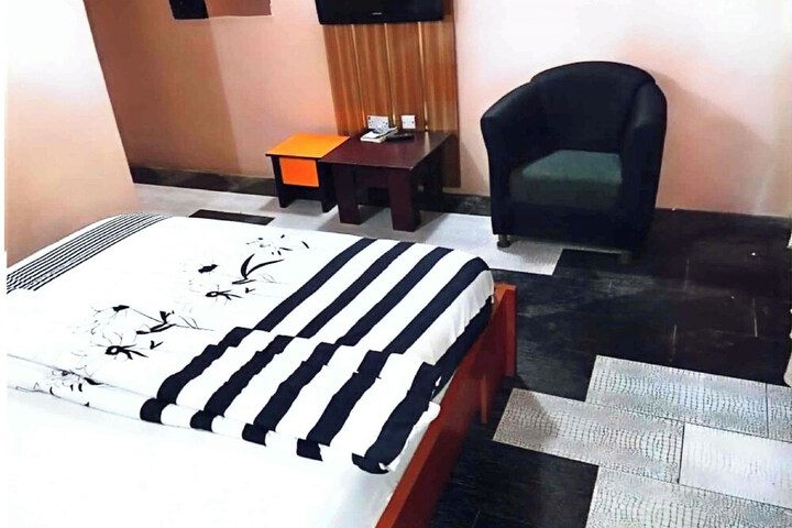 Room 20 of 27
