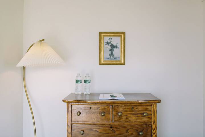 Room 14 of 106