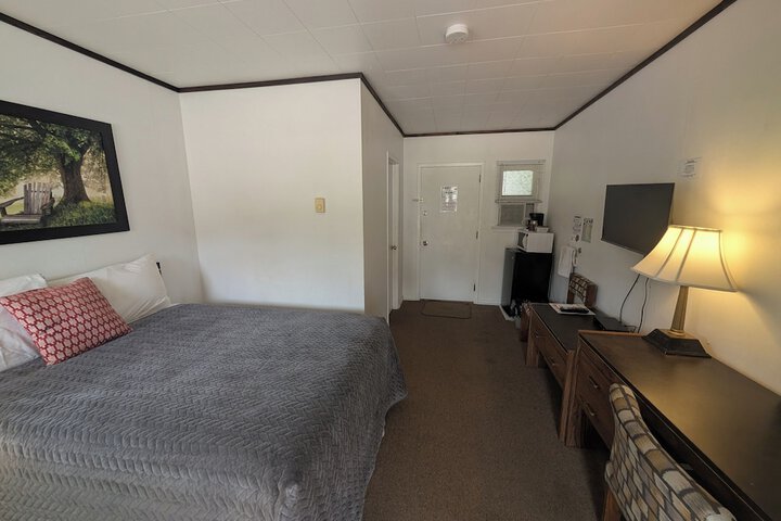 Room 18 of 34