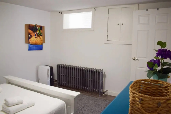 Room 8 of 13