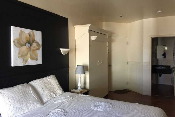 Room 5 of 21