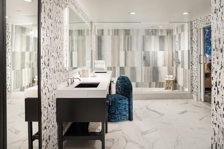 Bathroom shower