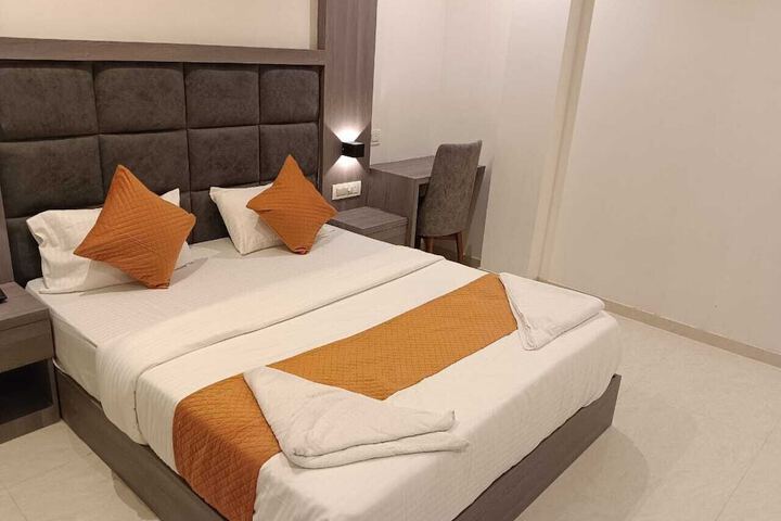 Room 3 of 45