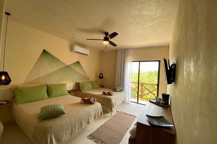 Room 4 of 321
