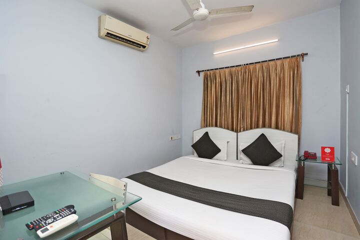 Room 4 of 6