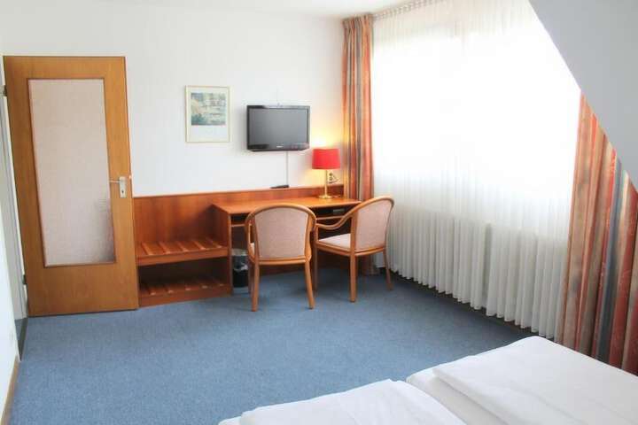 Room 13 of 44